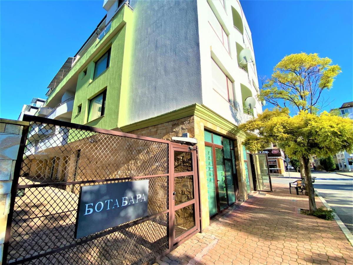 Botabara 312 Self Catering Beach Apartment Pomorie Bagian luar foto