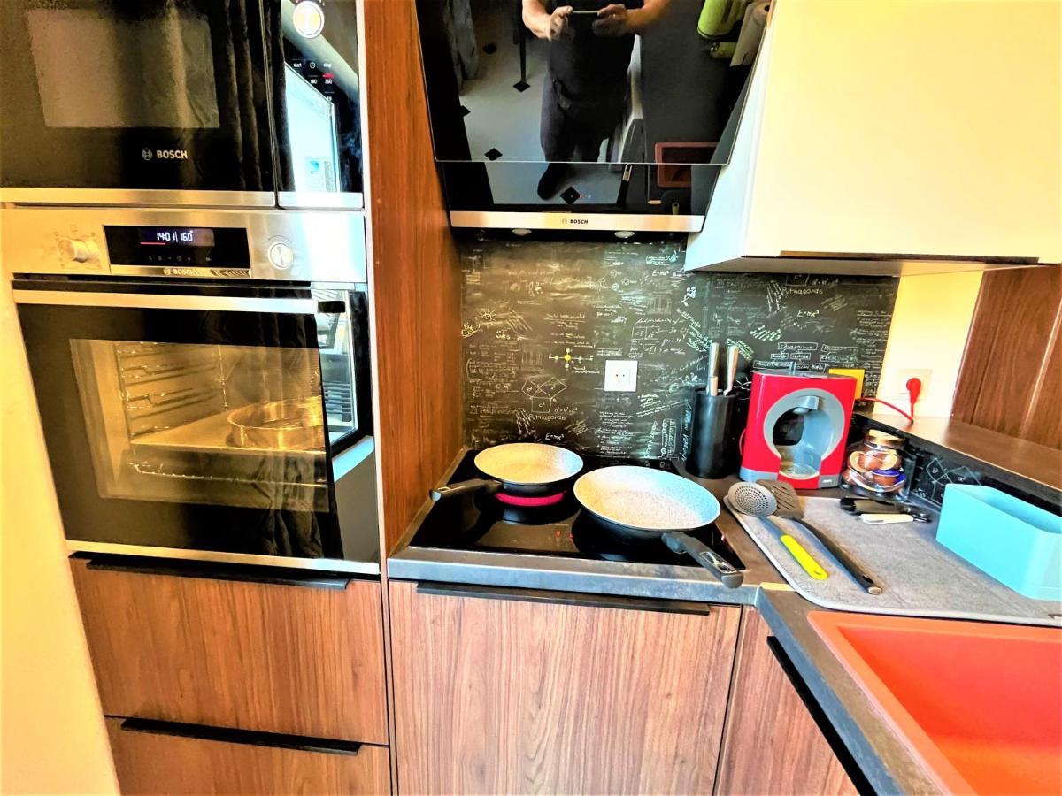 Botabara 312 Self Catering Beach Apartment Pomorie Bagian luar foto