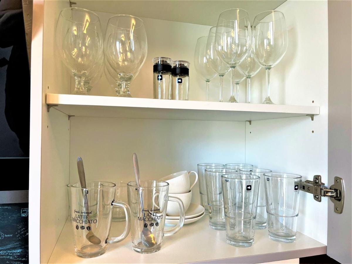 Botabara 312 Self Catering Beach Apartment Pomorie Bagian luar foto