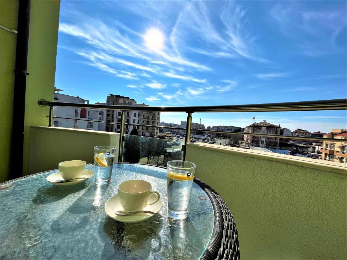 Botabara 312 Self Catering Beach Apartment Pomorie Bagian luar foto