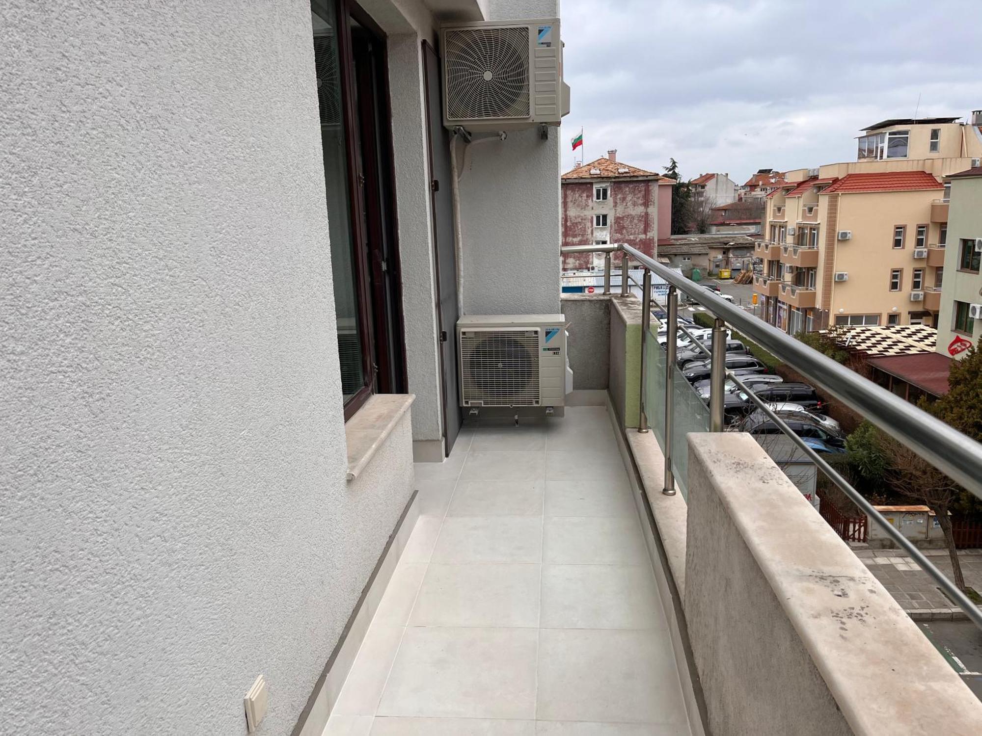 Botabara 312 Self Catering Beach Apartment Pomorie Bagian luar foto