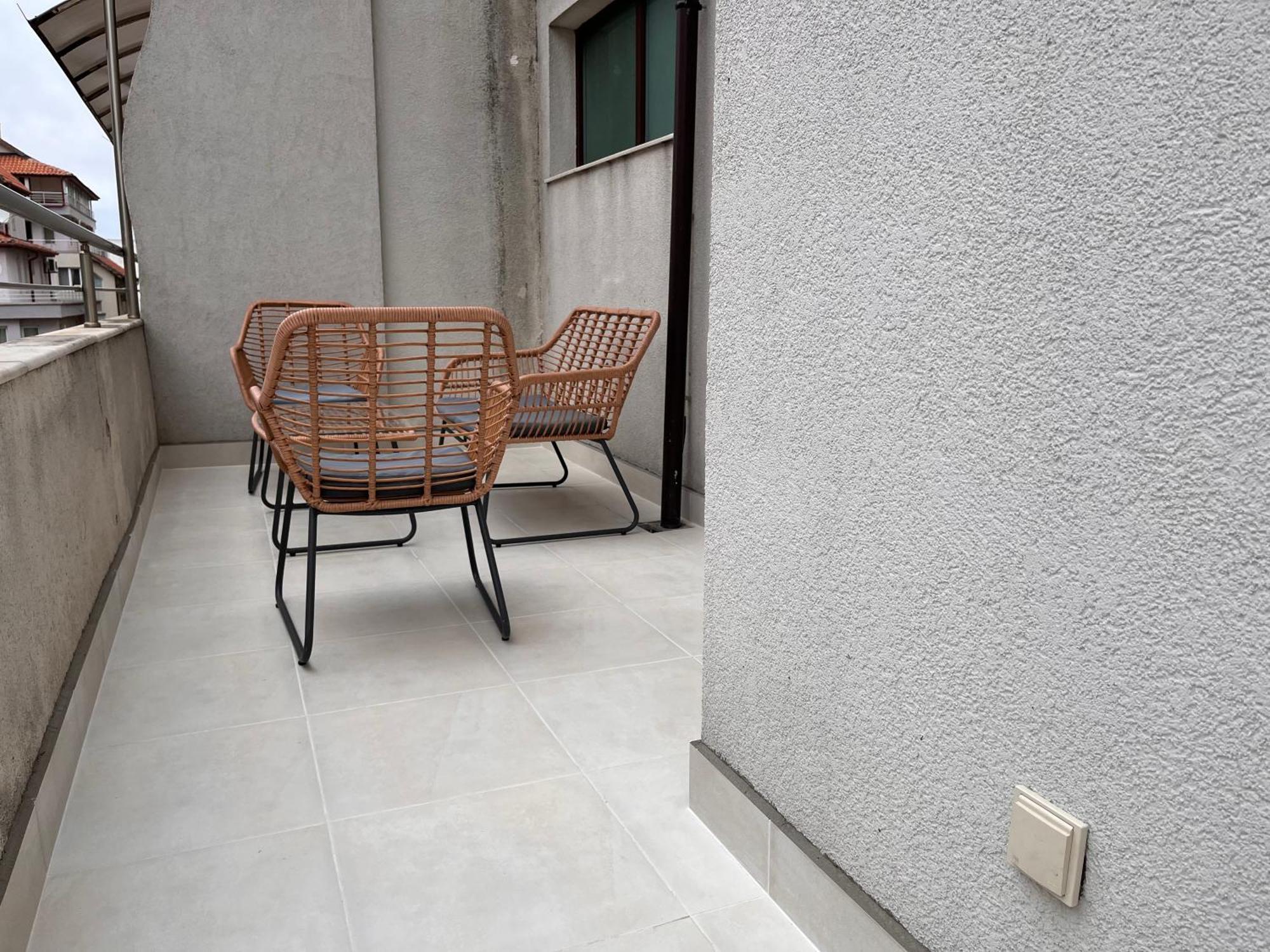 Botabara 312 Self Catering Beach Apartment Pomorie Bagian luar foto